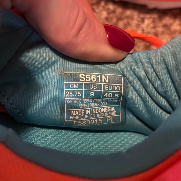 ASICS shoes - Picture 7 of 7